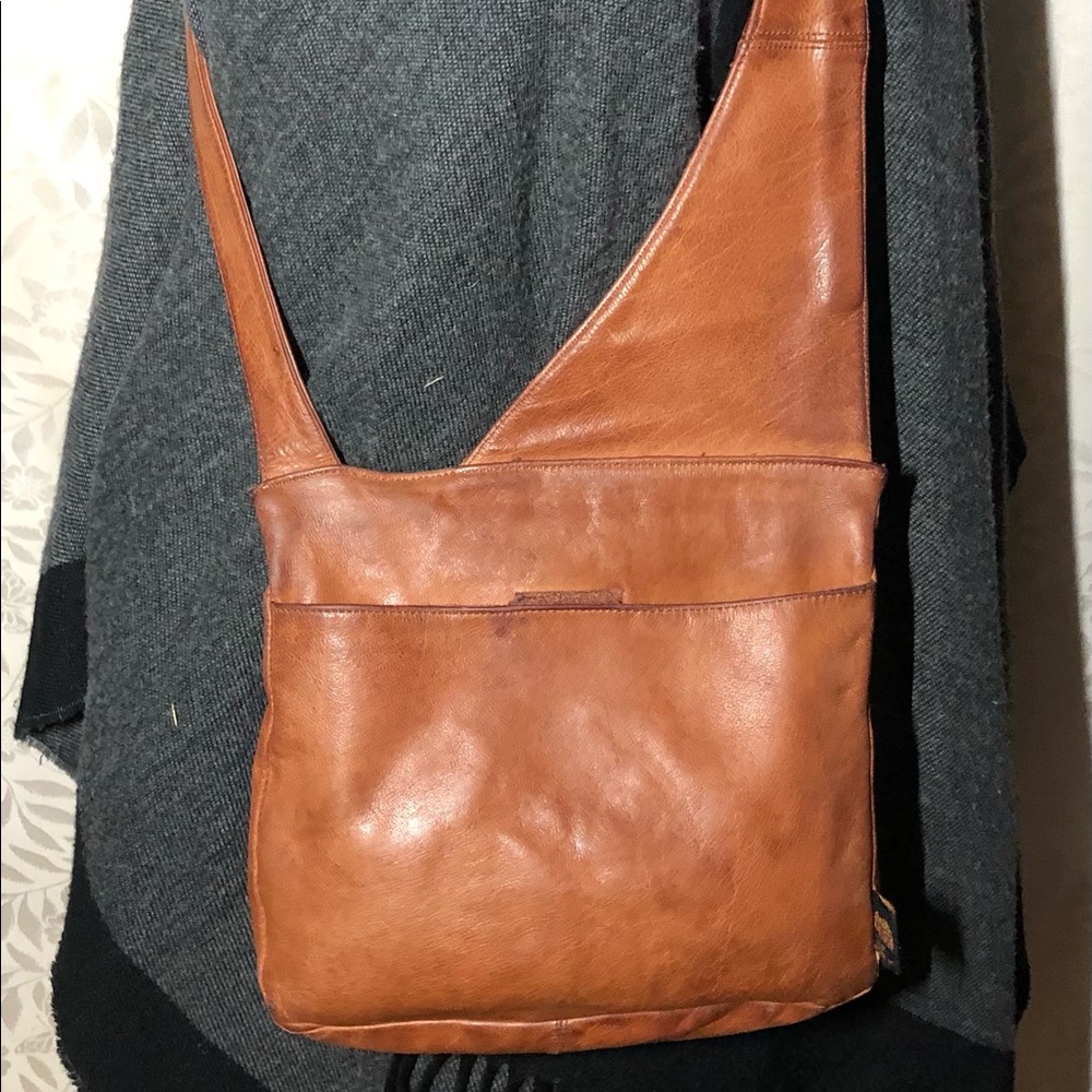 Brown leather crossbody bag medium